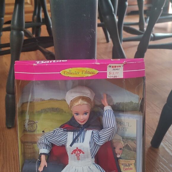 Barbie 1995 Civil War Nurse Barbie NIB Vintage - Picture 3 of 10